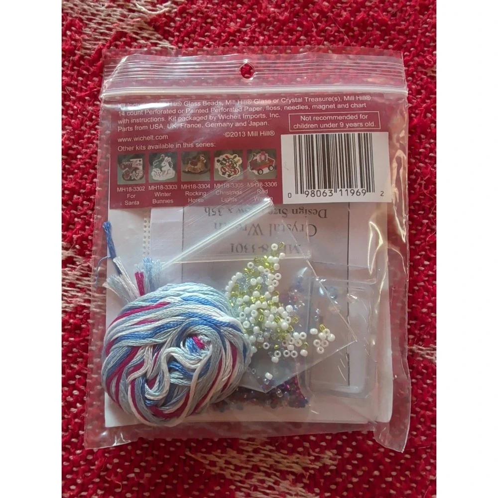 New Vintage Kit Mill Hill Winter Holiday Crystal Wreath Counted Bead MH18-3301